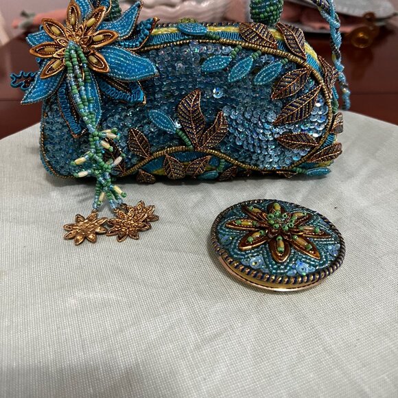 Mary Frances Retired Vintage Shoulder Bag # 965-87 with Matching Compact Mirror - Picture 1 of 10
